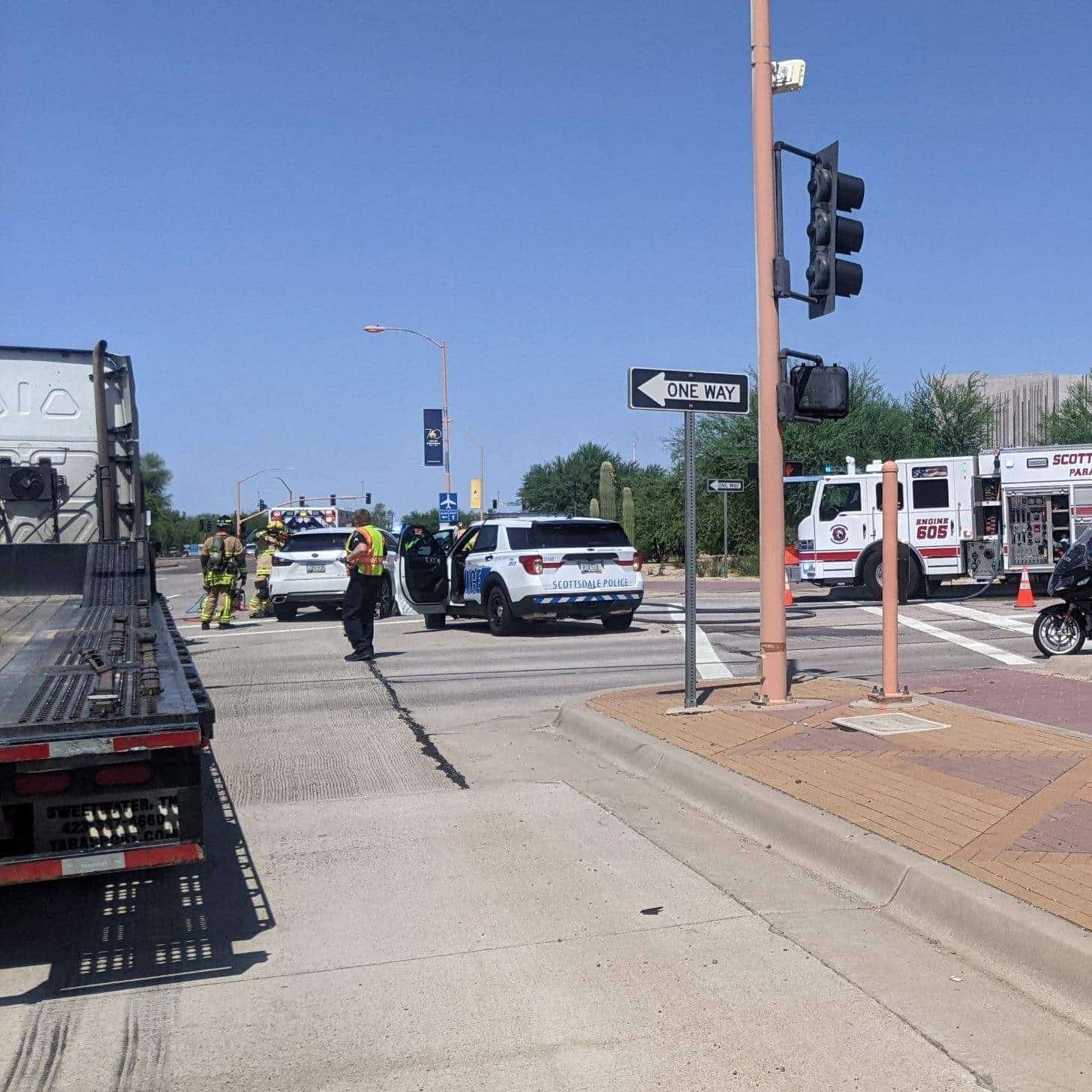 Injuries reported in crash on FLW Blvd and Loop 101 in Scottsdale